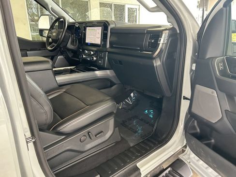 Used 2025 Ford F350 Lariat AWD/4WD image 26