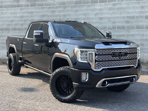 Used 2022 GMC Sierra 3500 Denali w/ Denali Ultimate Package AWD/4WD image 1