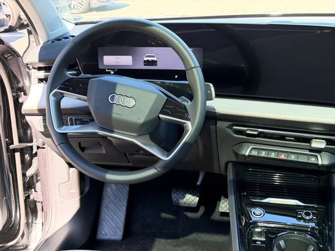 Used 2026 Audi Q3 quattro 2.0T w/ Driver Assistance Package AWD/4WD image 22