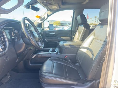 Used 2022 GMC Sierra 3500 Denali w/ Denali Ultimate Package image 12