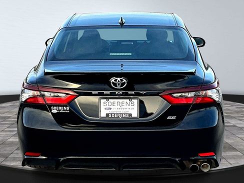 Used 2024 Toyota Camry SE image 6