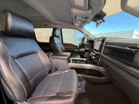 Used 2025 Ford F350 Lariat w/ Black Appearance Package AWD/4WD image 15