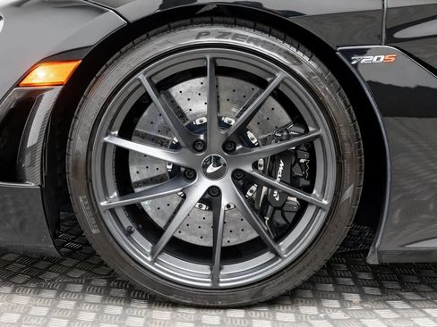 Used 2023 McLaren 720S Spider image 8