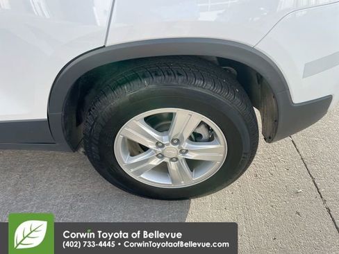 Used 2019 Chevrolet Trax LT w/ Driver Confidence Package image 23