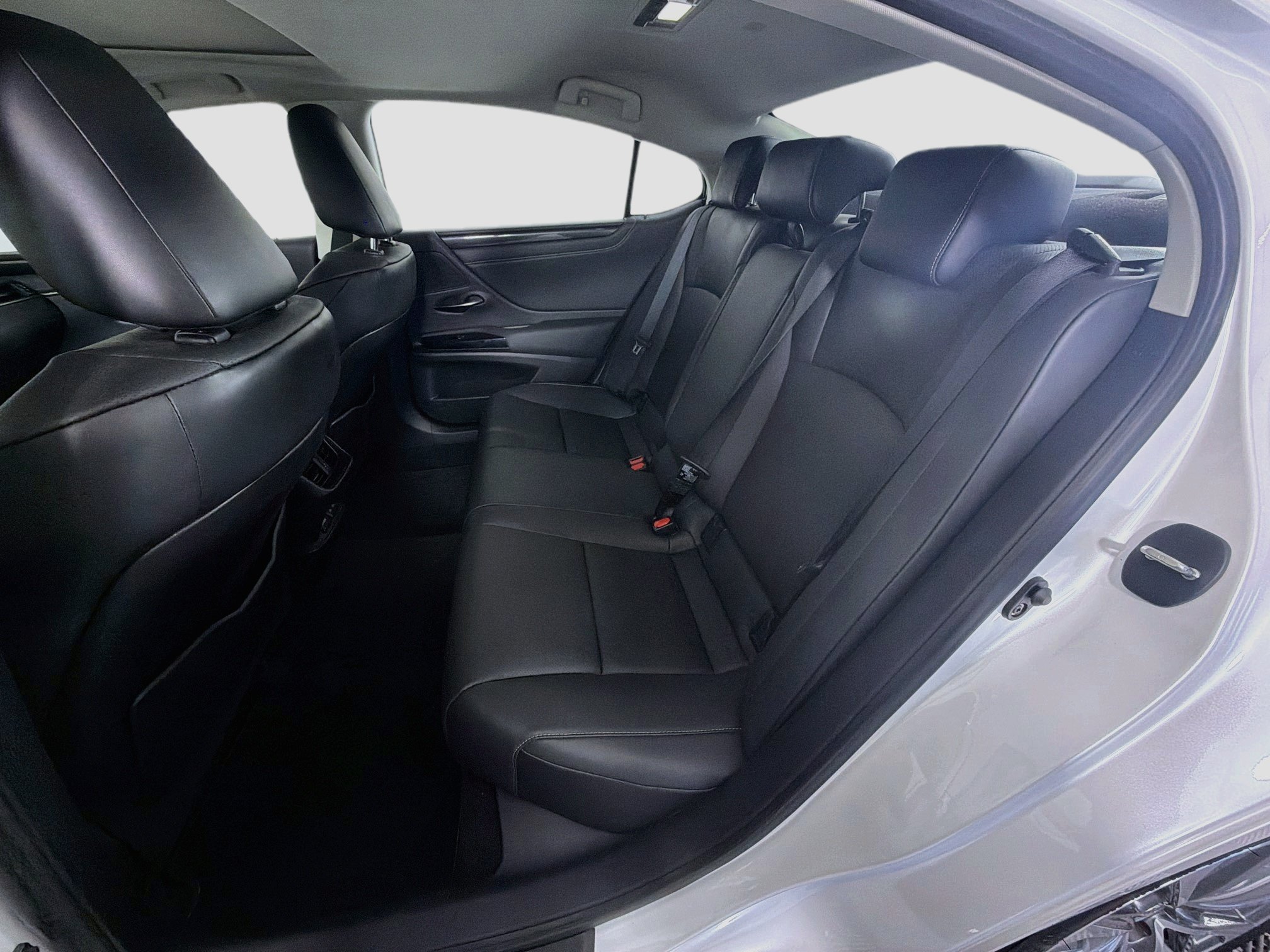 Used 2024 Lexus ES 350 w/ Accessory Package (Z1) FWD image 29