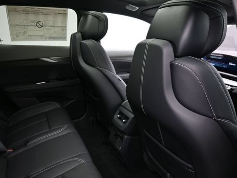 New 2027 Cadillac Optiq Premium Sport w/ LPO, Floor Liner Package AWD/4WD image 36