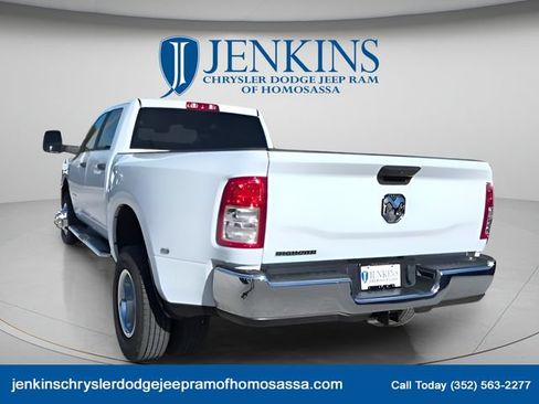 Used 2024 RAM 3500 Big Horn AWD/4WD image 6