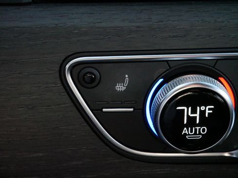 Used 2023 Audi A4 2.0T Premium Plus w/ Premium Plus Package image 27