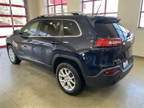 Used 2015 Jeep Cherokee Latitude w/ Cold Weather Group image 5