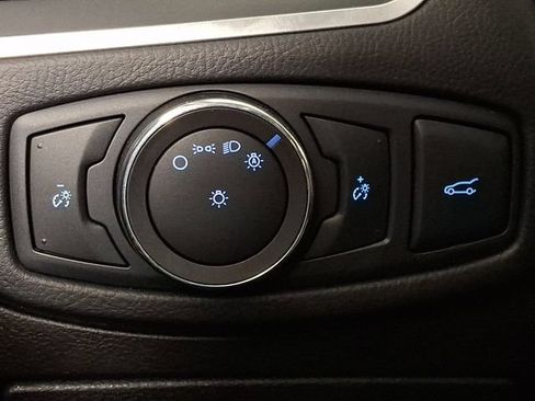 Used 2017 Ford Edge Titanium w/ Technology Package AWD/4WD image 24