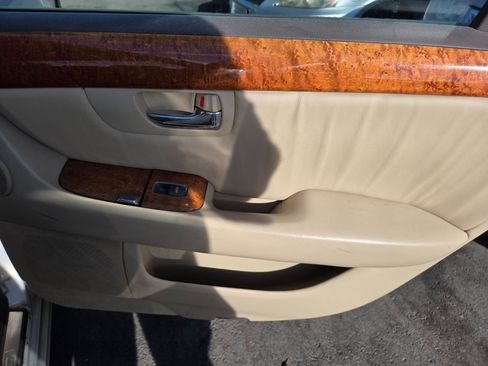Used 2005 Lexus LS 430 RWD image 11