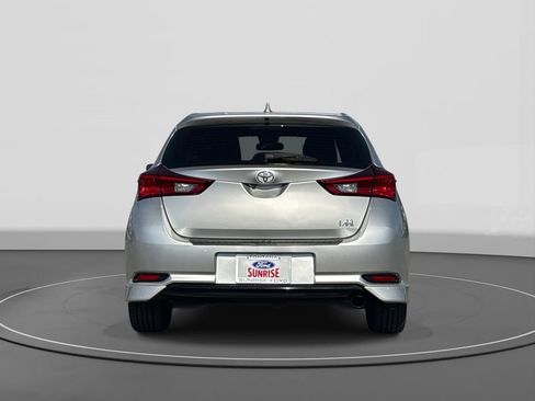 Used 2018 Toyota Corolla iM w/ Protection Package image 5