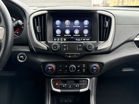 Used 2023 GMC Terrain SLT image 16