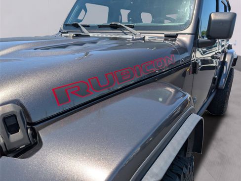 Used 2022 Jeep Wrangler Unlimited Rubicon w/ Xtreme Recon 35" Tire Package AWD/4WD image 30