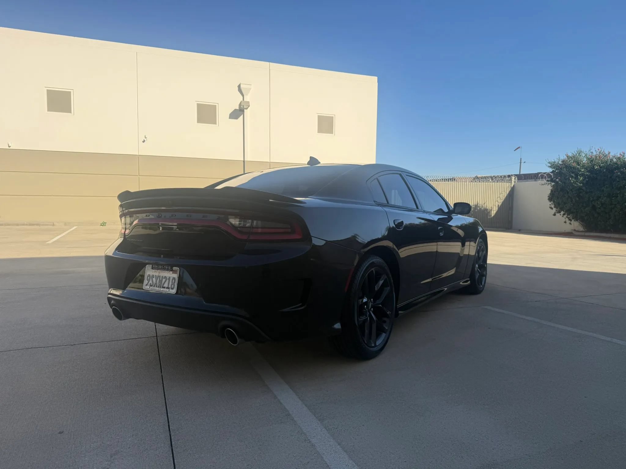 Used 2020 Dodge Charger R/T w/ Plus Group RWD image 5