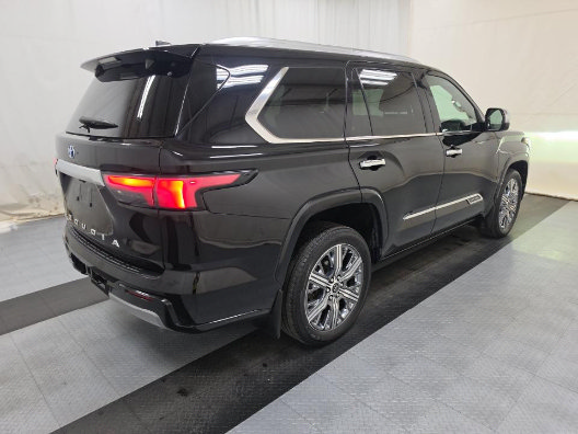 Used 2024 Toyota Sequoia Capstone AWD/4WD image 3