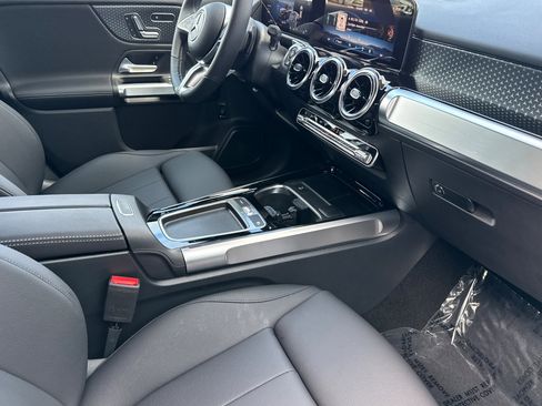 New 2026 Mercedes-Benz GLB 250 4MATIC image 16