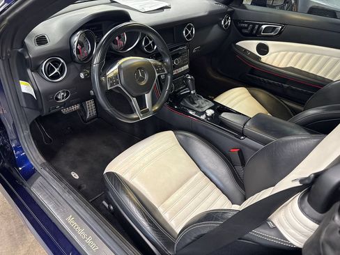 Used 2014 Mercedes-Benz SLK 350 w/ Sport Package image 35