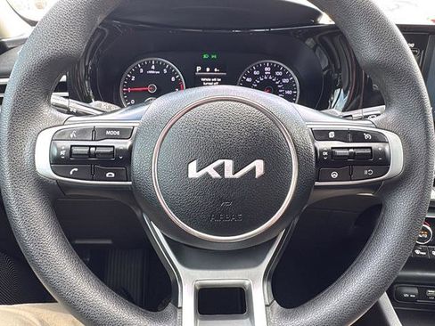 Used 2023 Kia K5 LXS image 15