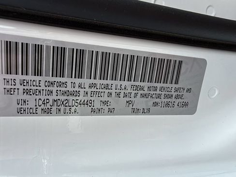 Used 2020 Jeep Cherokee Limited AWD/4WD image 32