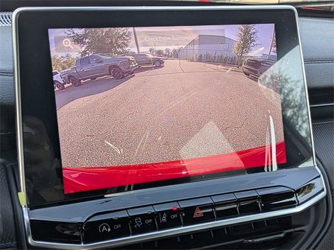 New 2026 Jeep Compass Latitude image 20