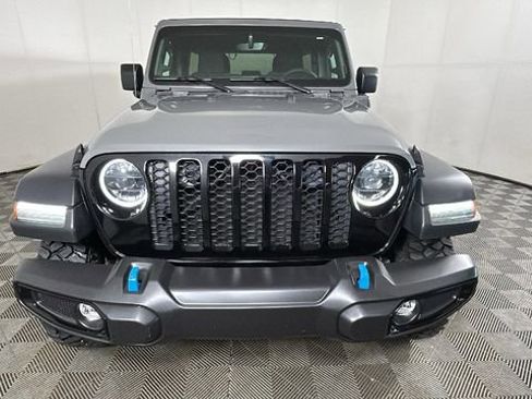 Used 2023 Jeep Wrangler Unlimited w/ Sun & Screen Package AWD/4WD image 8