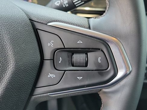 Used 2024 Chevrolet Trax LT w/ Driver Confidence Package FWD image 21