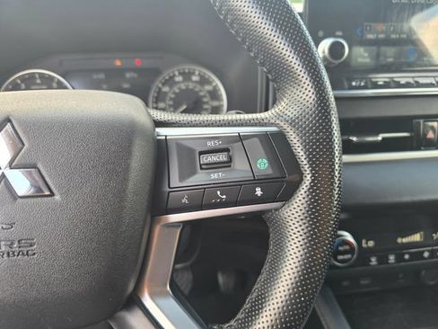 Used 2022 Mitsubishi Outlander SE AWD/4WD image 27