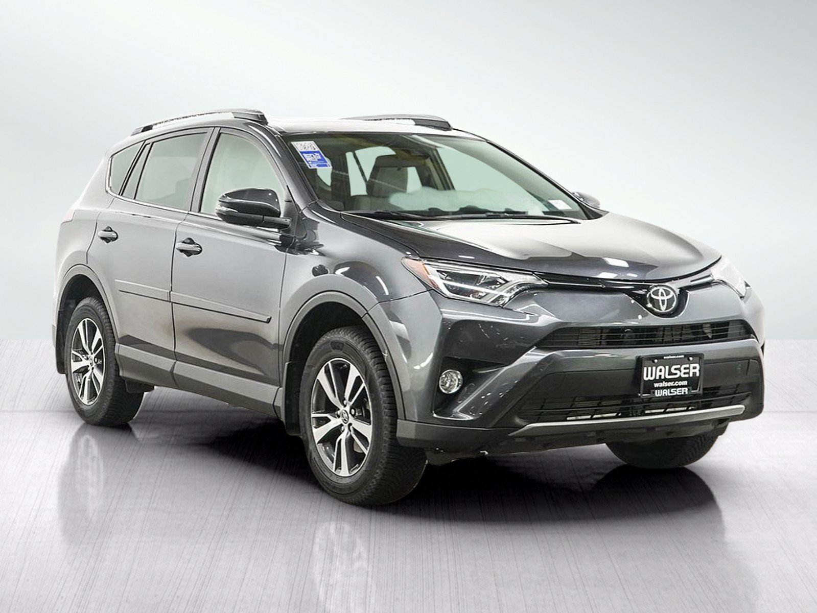 Used 2018 Toyota RAV4 XLE AWD/4WD image 7