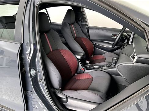 Used 2024 Toyota Corolla SE FWD image 8
