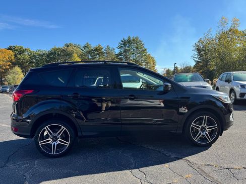 Used 2019 Ford Escape SEL image 11