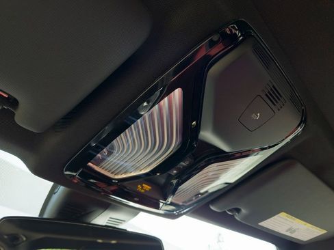 Used 2023 BMW 330i Sedan w/ Driving Assistance Package image 19