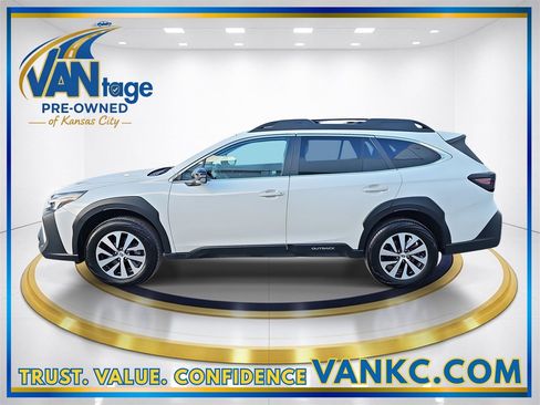 Certified 2024 Subaru Outback Premium image 10