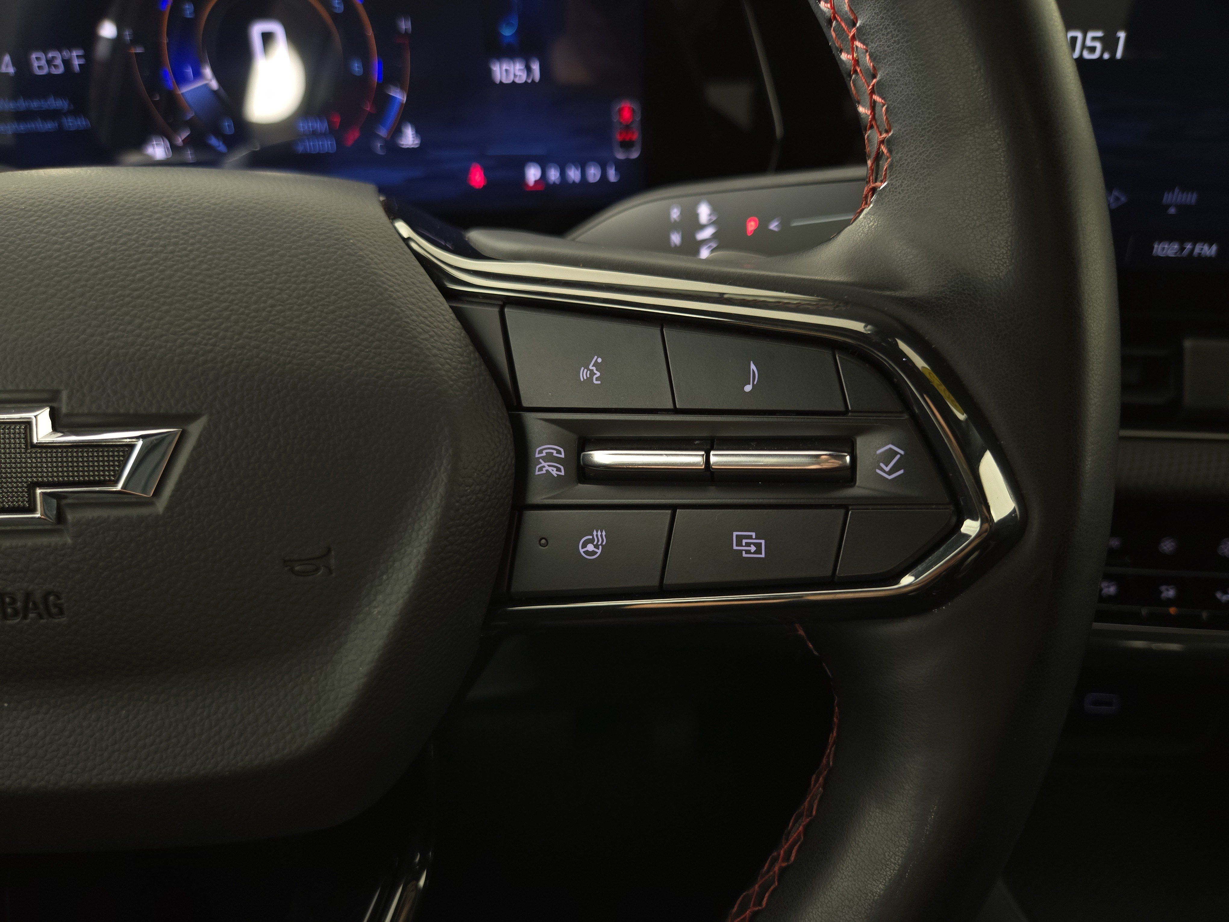 Used 2025 Chevrolet Equinox RS w/ Safety and Technology Package FWD image 16