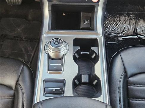 Used 2022 Ford Edge SEL image 12