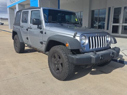 Used 2017 Jeep Wrangler Unlimited Sport w/ Quick Order Package 24S image 2