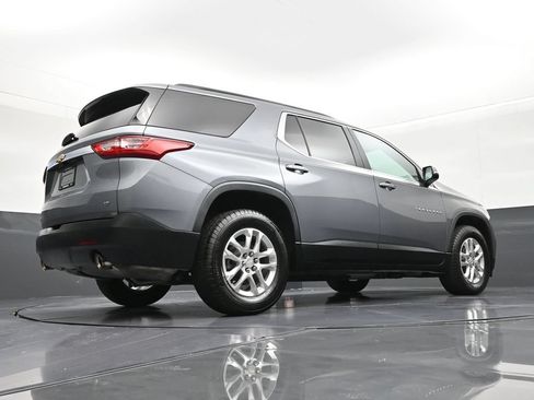 Used 2021 Chevrolet Traverse LT FWD image 24