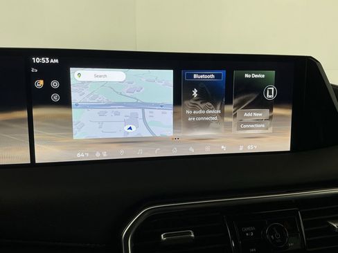 Used 2025 Nissan Armada Platinum image 11