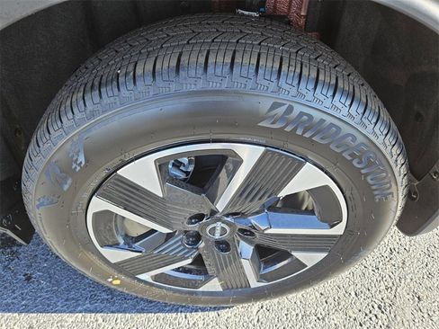 New 2026 Nissan Kicks SV image 8