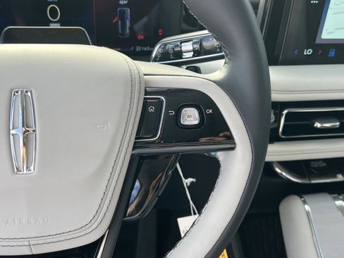 New 2025 Lincoln Aviator Reserve w/ Jet Appearance Package RWD image 12