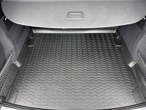 Used 2023 Audi SQ5 Premium Plus w/ Premium Plus Package image 16