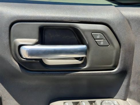 Used 2020 Chevrolet Silverado 1500 Custom w/ Custom Value Package RWD image 18
