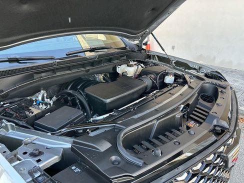 Used 2025 Cadillac Escalade ESV Premium Luxury w/ Touring Package image 14