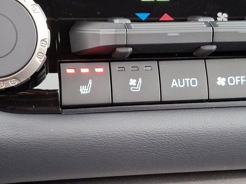 New 2026 Toyota Sequoia Platinum image 19