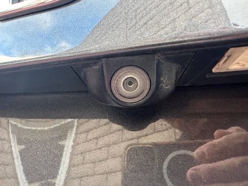 Used 2018 Dodge Grand Caravan SE w/ UConnect Hands-Free Group image 6