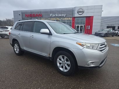 Used 2012 Toyota Highlander SE w/ Tow Pkg