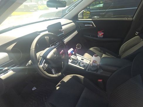 Used 2022 Mitsubishi Outlander ES AWD/4WD image 8