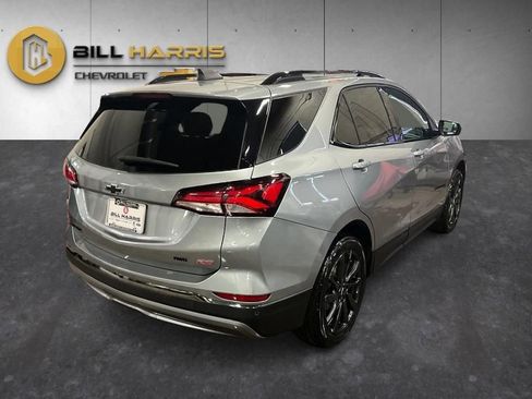 Used 2023 Chevrolet Equinox RS image 2