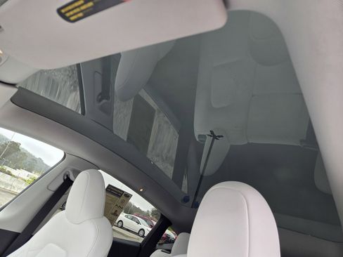 Used 2023 Tesla Model Y Long Range AWD/4WD image 11