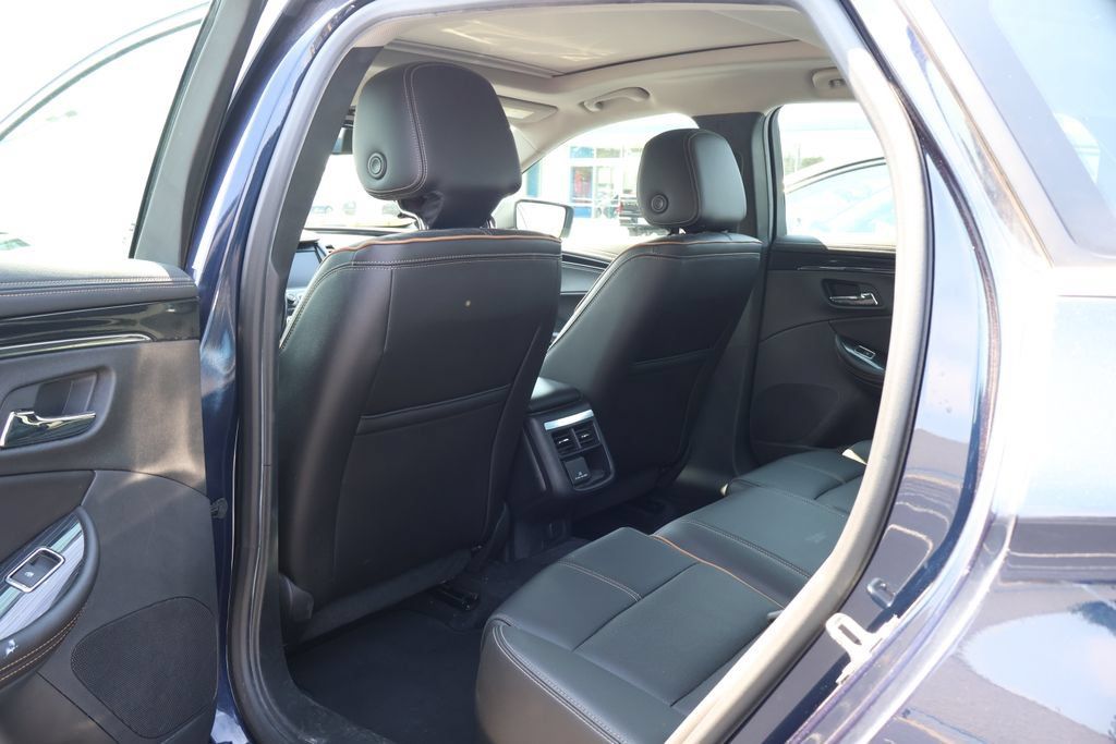 Used 2016 Chevrolet Impala LTZ w/ Enhanced Convenience Package FWD image 33